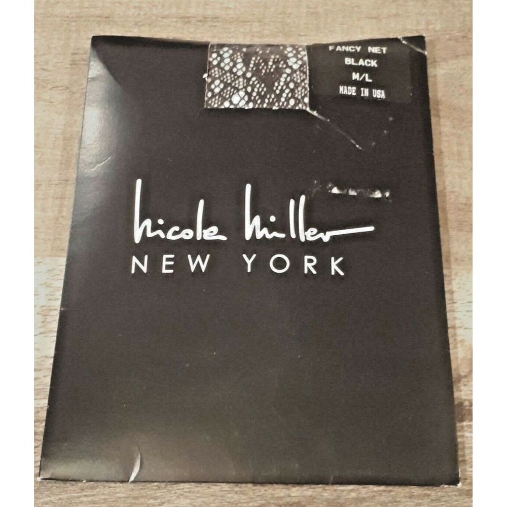 NICOLE MILLER New York Women's Hosiery Fancy Net Black M/L